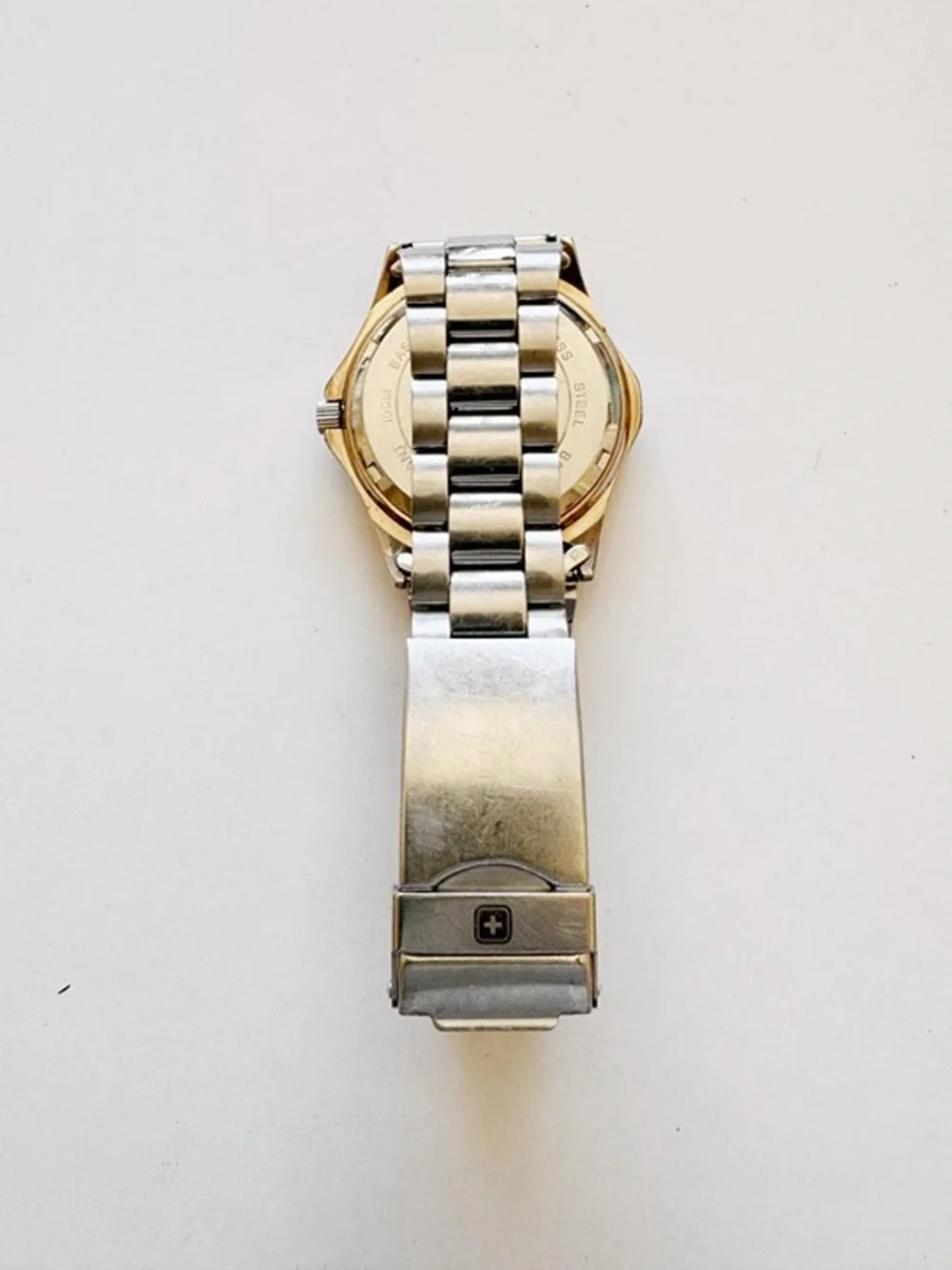 Wenger Swiss Military SAK Design Watch, White Dial, Two-Tone Steel, 34mm Running